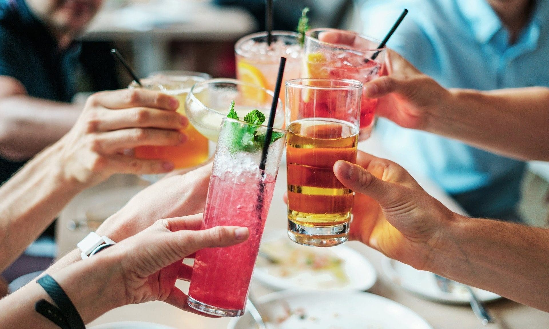 UK January drinks sales dip 4%, CGA finds